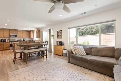 24060 Raptor Way, Lake Elsinore, CA 92532
