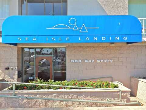 383 Bay Shore Ave., Long Beach, CA 90803
