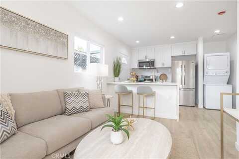 8407 Geyer Avenue, Northridge, CA 91324