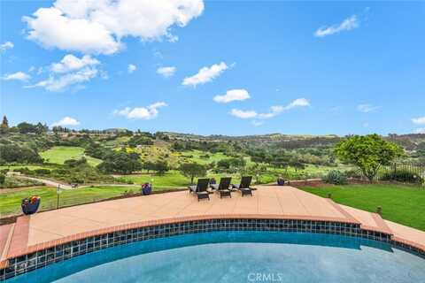 6586 E Via Corral, Anaheim Hills, CA 92807
