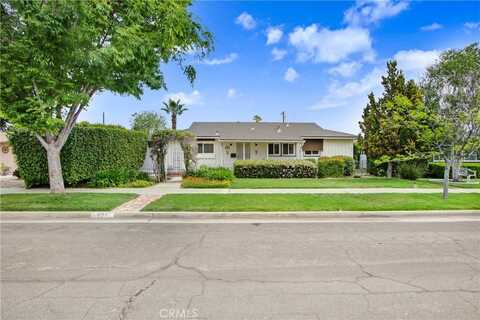 927 Alta Loma Drive, Corona, CA 92882