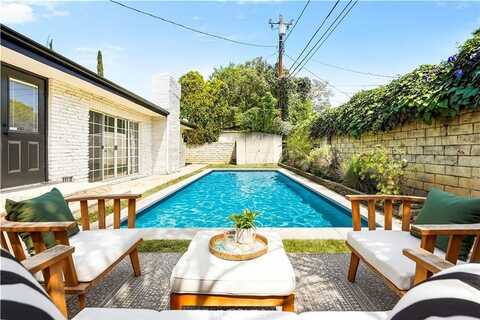 18324 Sylvan Street, Tarzana, CA 91335