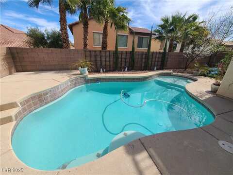 326 Carlisle Crossing Street, Las Vegas, NV 89138