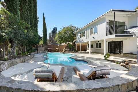 26950 Helmond Drive, Calabasas, CA 91301
