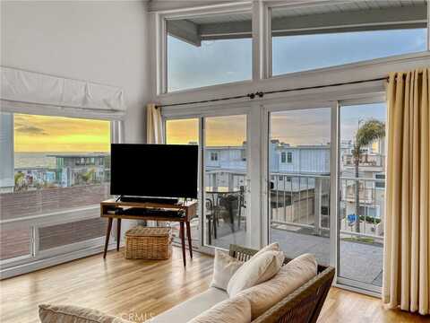 420 Marine Avenue, Manhattan Beach, CA 90260