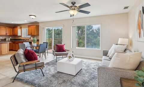 1215 Weaver St, San Diego, CA 92114