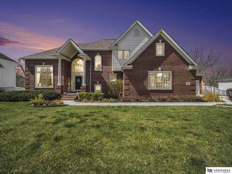 6635 Blue Ridge Lane, Lincoln, NE 68516