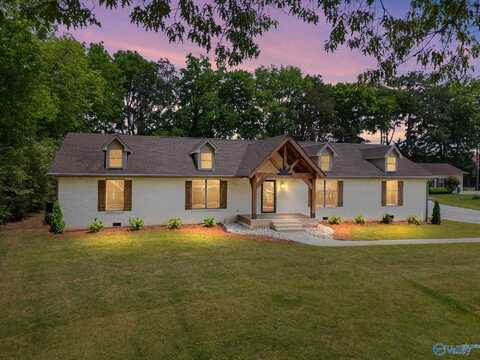 312 SE Caldwell Lane, Owens Cross Roads, AL 35763