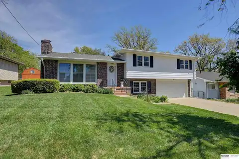 2214 Lloyd Street, Bellevue, NE 68005