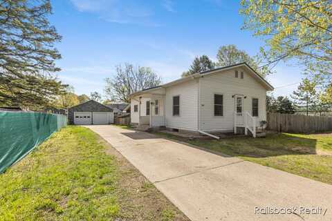232 S Hawley Street, Lyons, MI 48851