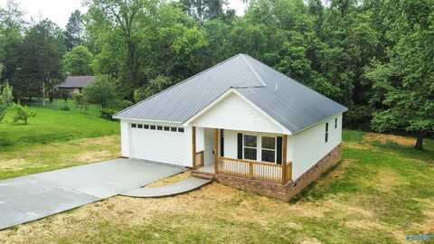 476 NE 2nd Street, Arab, AL 35016