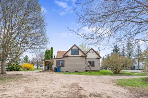 826 Chestnut Street, Cadillac, MI 49601