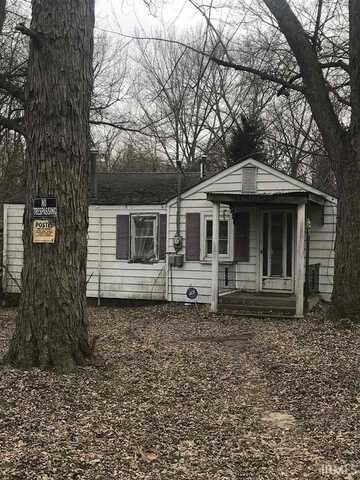 7307 N Hickory Avenue, Walkerton, IN 46574