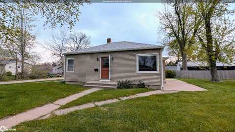 1412 10Th Avenue, Grinnell, IA 50112