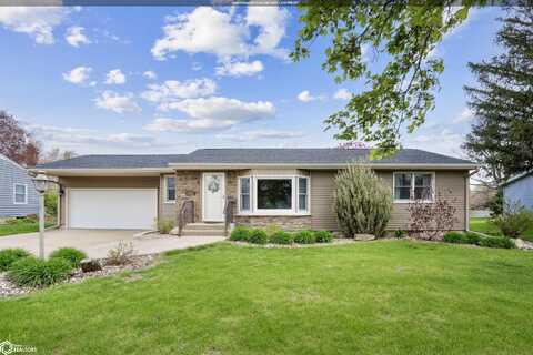 1711 10Th Avenue Place, Grinnell, IA 50112