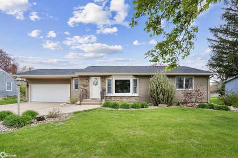 1711 10Th Avenue Place, Grinnell, IA 50112