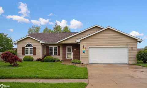 1527 Winchester Dr, Burlington, IA 52601