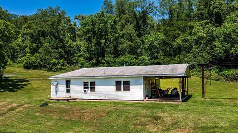 200 Rosedale Hill Road, Maidsville, WV 26541