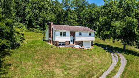 210 Rosedale Hill Road, Maidsville, WV 26541