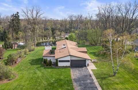 2330 N Pine Center Drive, West Bloomfield, MI 48323