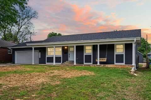3203 W Crestview Street, Springfield, MO 65807