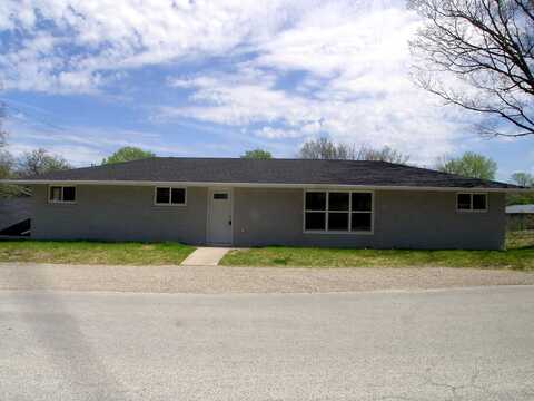 424 N Clay Street, Marshfield, MO 65706