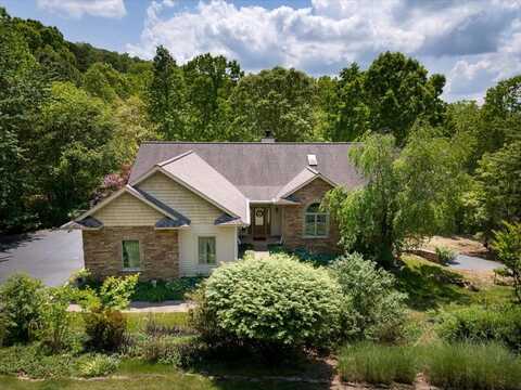 54 Four Seasons Lndg, Blairsville, GA 30512