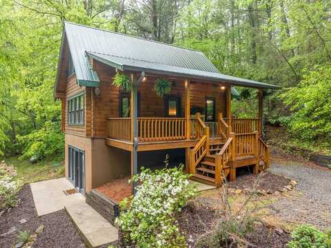 121 Farmstead Road, Ellijay, GA 30540