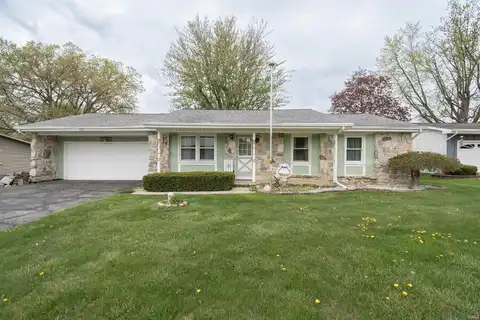 1599 N Terrace Hills Road, Kendallville, IN 46755