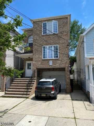425 Fulton St, Elizabeth, NJ 07206
