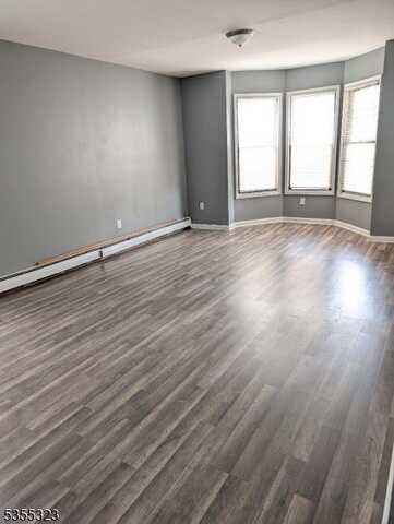 295 S 7Th St, Newark, NJ 07103
