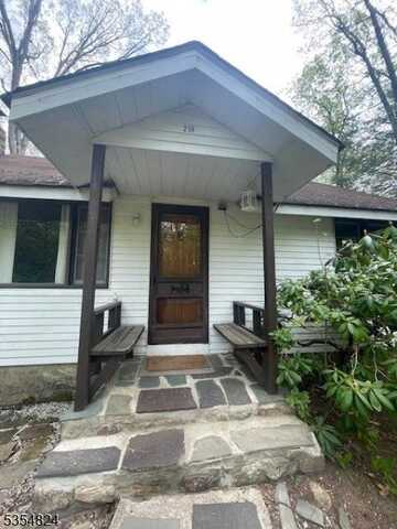 218 Wawayanda Rd, Vernon, NJ 07422