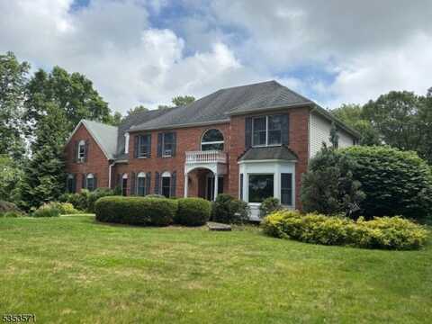 2 Natale Dr, Sparta, NJ 07871