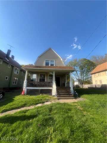 10611 Massie Avenue, Cleveland, OH 44108