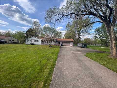 1557 W Park Avenue, Niles, OH 44446