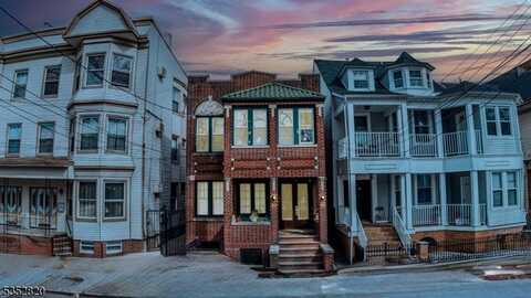 222 Van Buren St, Newark, NJ 07105
