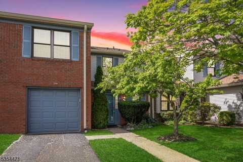 94 Saint Anns Ct, Franklin, NJ 08873