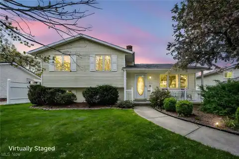 462 Waterbury Drive, Eastlake, OH 44095