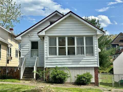702 E Montgomery Street, Marietta, OH 45750