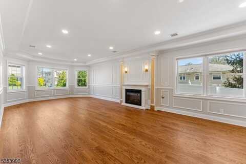 1542 Bedford St, Rahway, NJ 07065