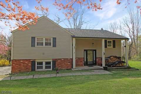 3 Rolling View Dr, Independence Corner, NJ 07840