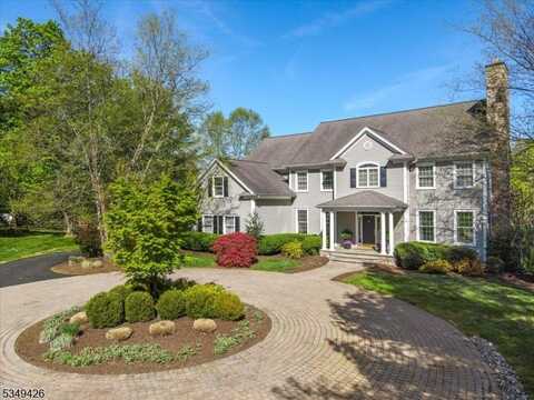 21 Pleasant Valley Rd, Mendham, NJ 07945