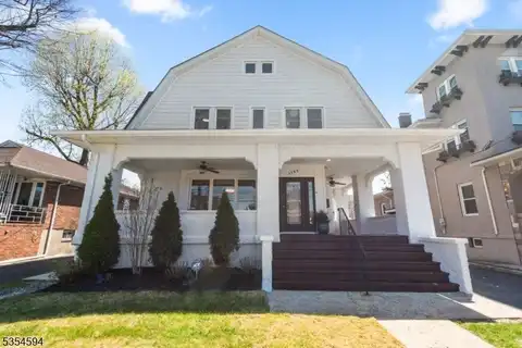 1102 Anderson Ave, Fort Lee, NJ 07024