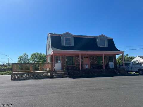 5 Church St, Vernon, NJ 07462