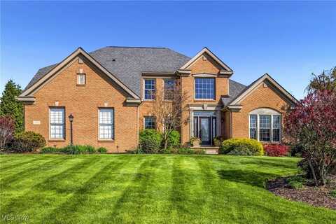 1250 Wareham Circle, Green, OH 44312
