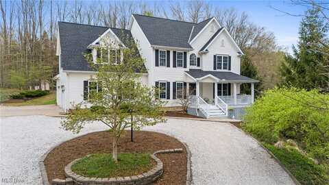 12175 S Wintergreen Drive, Chardon, OH 44024