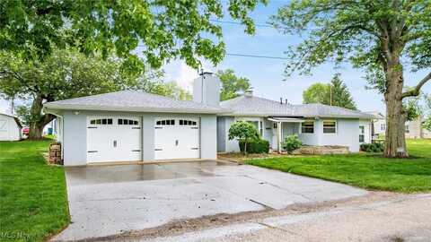 5130 Bateson Drive NE, Thornville, OH 43076