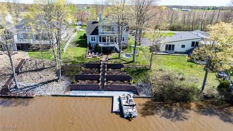 1432 Lake Vue Drive, Roaming Shores, OH 44085
