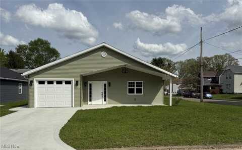 317 S Wallace Street, Uhrichsville, OH 44683