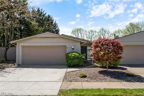 11040 Westwind Court, Strongsville, OH 44149